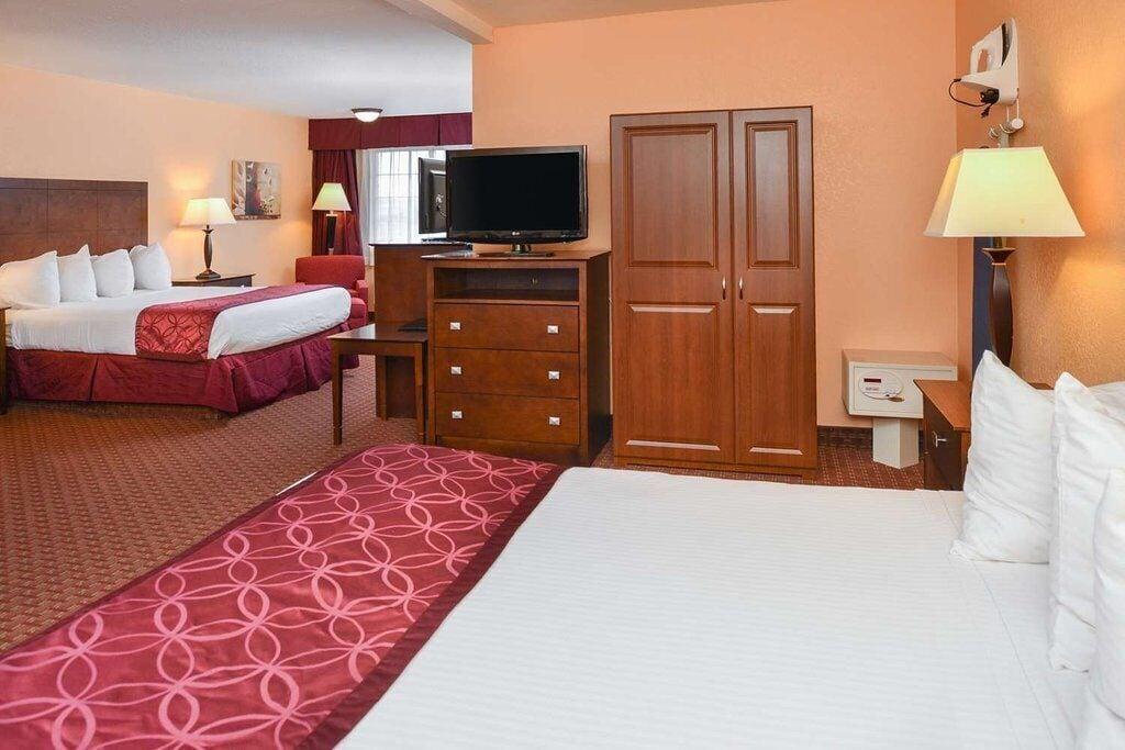 Days Inn By Wyndham Whitmore Lake Ann Arbor Brighton Екстер'єр фото