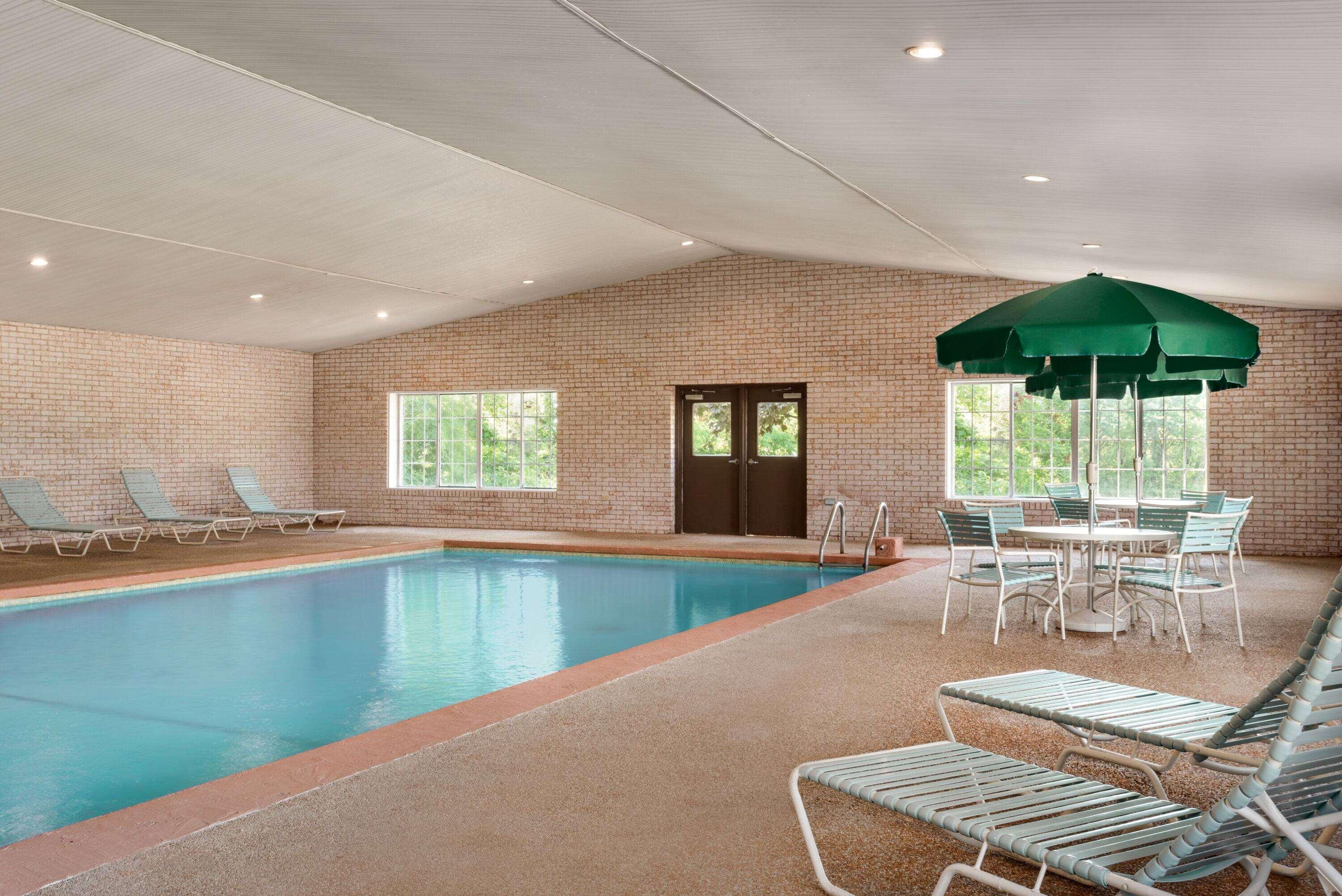 Days Inn By Wyndham Whitmore Lake Ann Arbor Brighton Екстер'єр фото
