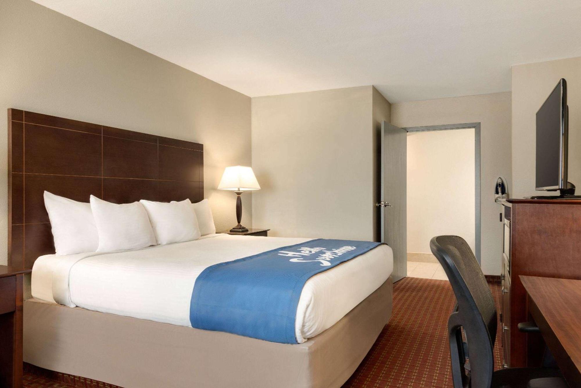 Days Inn By Wyndham Whitmore Lake Ann Arbor Brighton Екстер'єр фото